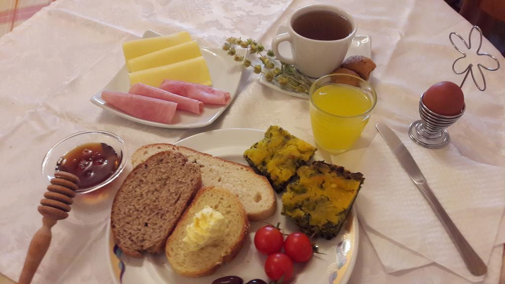 Artemis Hotel Karpenisi Luaran gambar