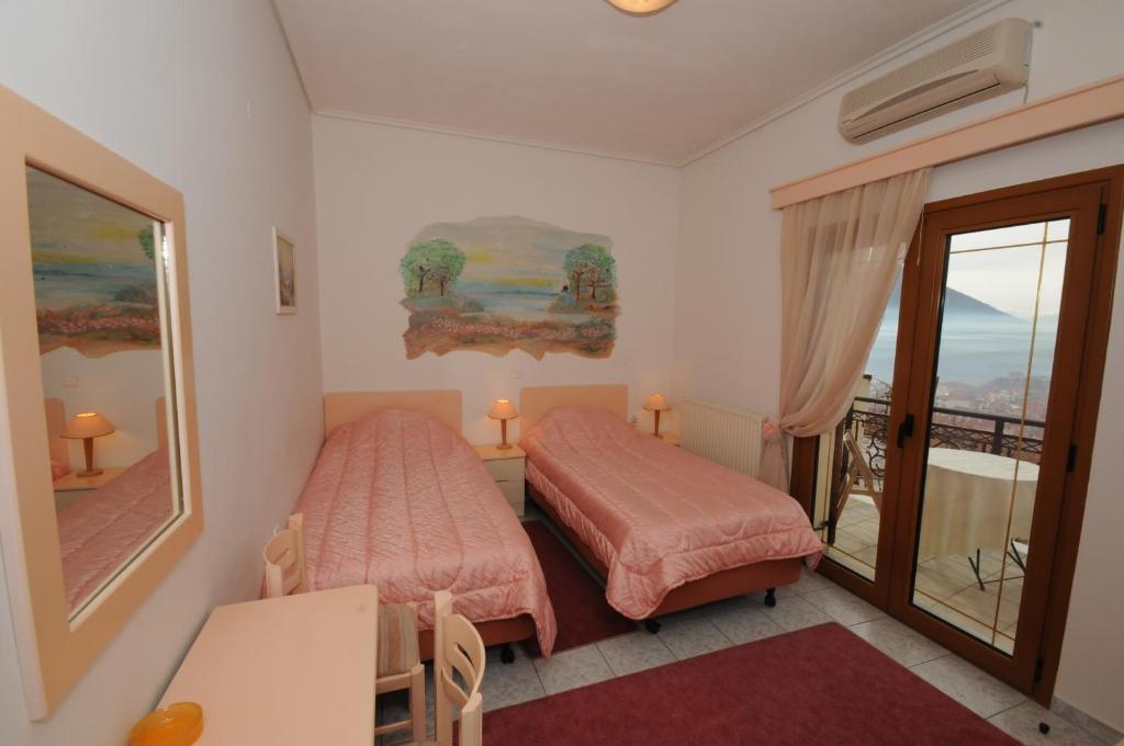 Artemis Hotel Karpenisi Bilik gambar